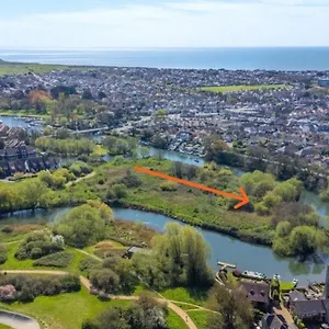  Holiday home Prime Location - House With Secure Garden United Kingdom